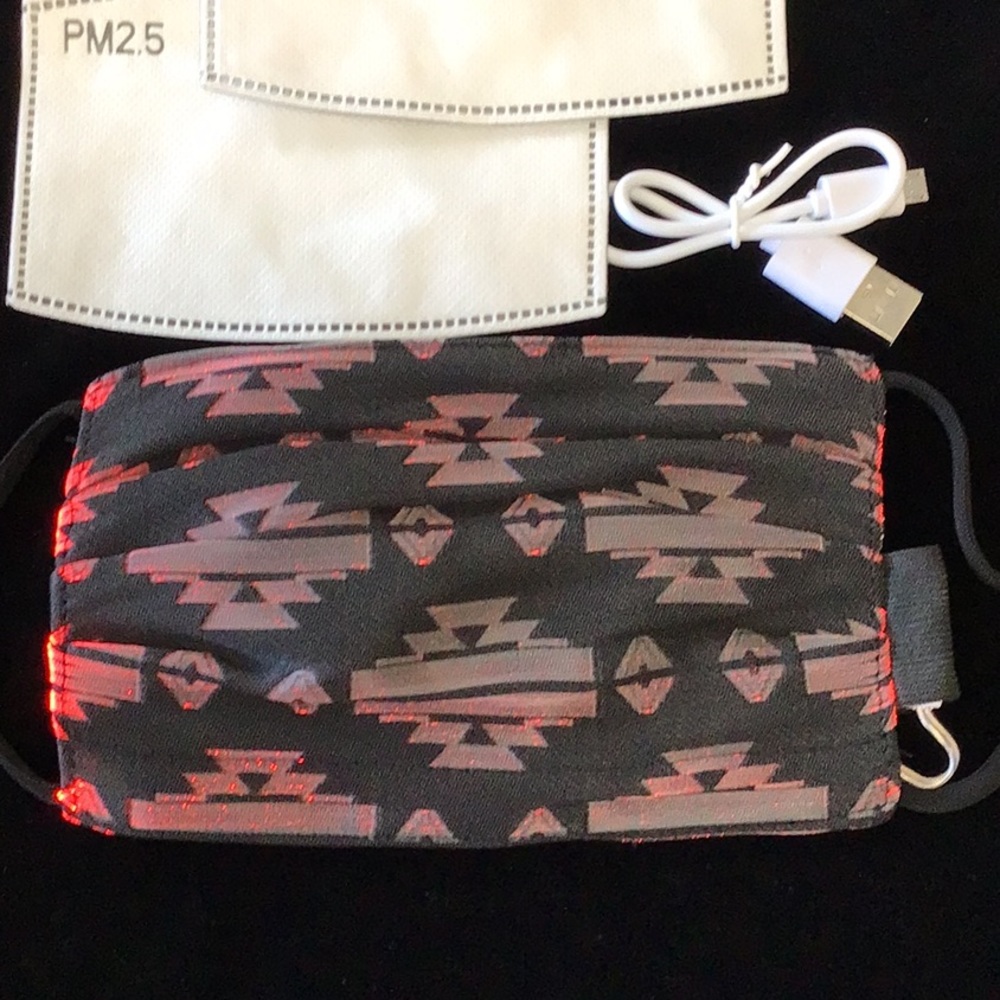 LED Mask - Picture 2 of 8